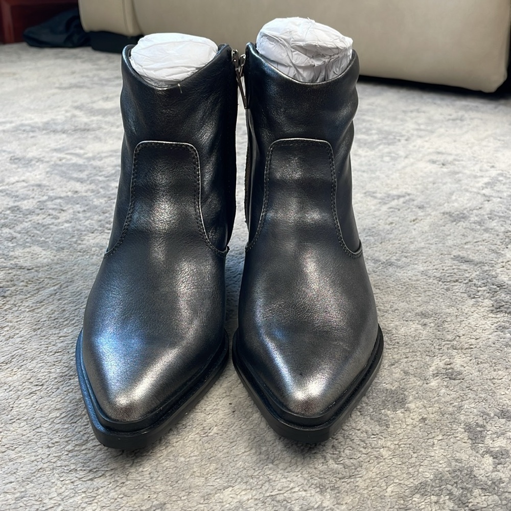 New Sarto by Franco Sarto Blake Pointed Toe Bootie Ankle Boot Metallic Sz 6 - Picture 4 of 12